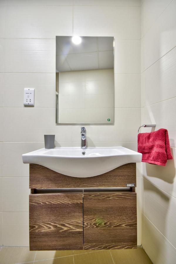 Central Suites St. Julian'S Номер фото